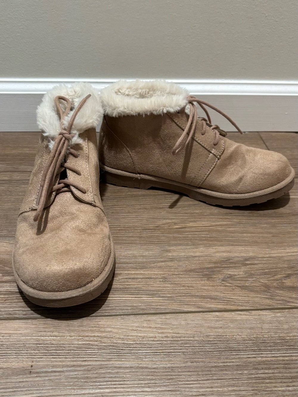Women’s Faux Fur Lined Tan Ankle Boots
